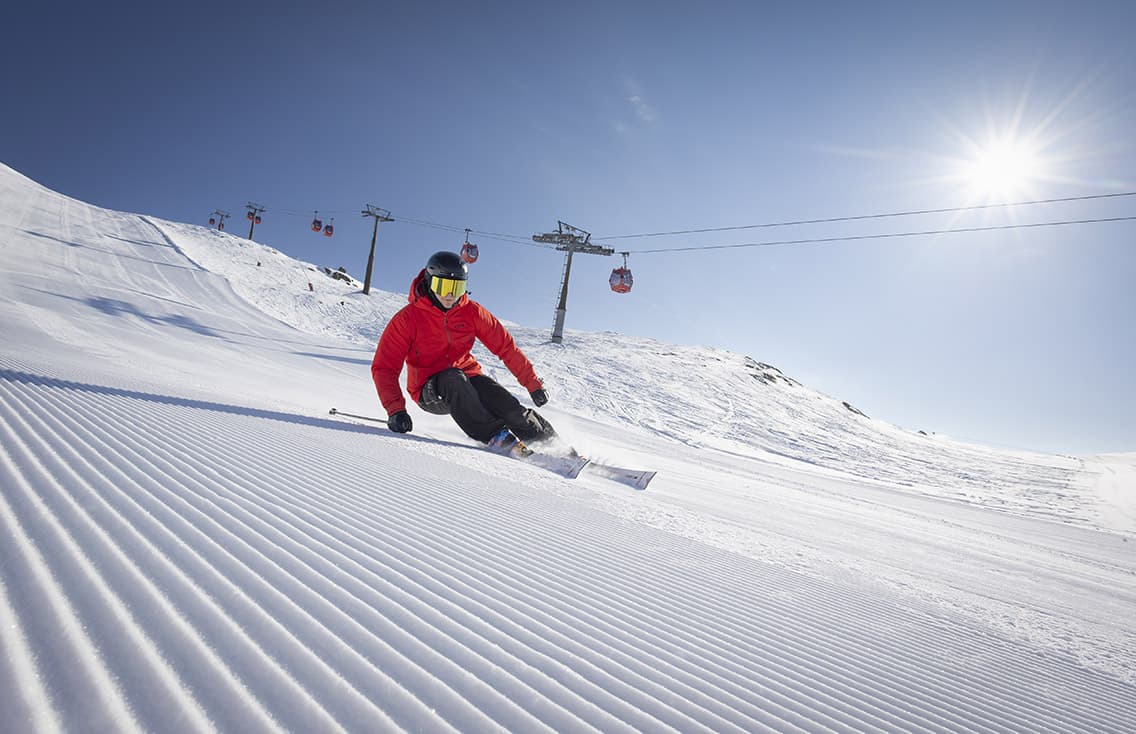 Surf & Snow trips website